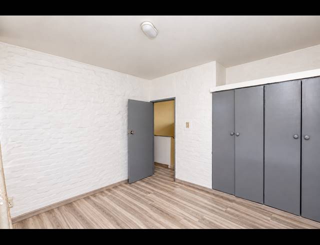 3 BEDROOM APARTMENT FOR SALE IN ESSENWOOD